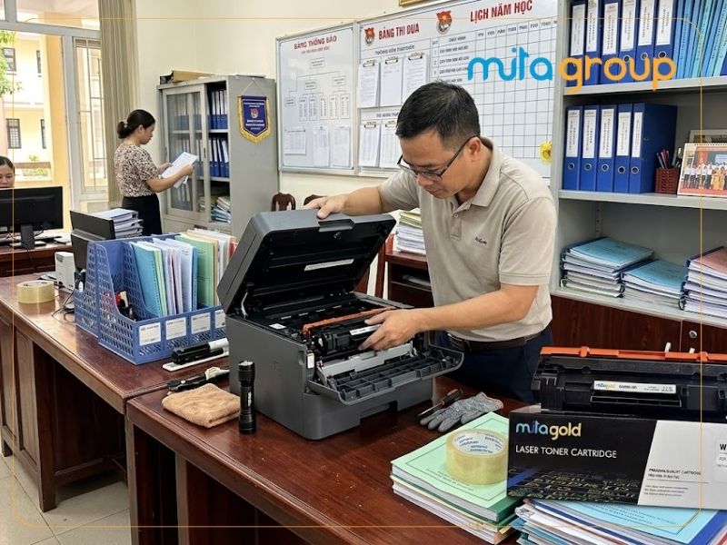 Hướng dẫn các bước tự khắc phục lỗi máy in bị mờ nhanh chóng tại chỗ